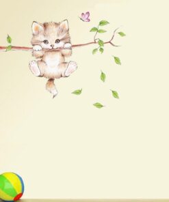 Stickers Chambre Bébé - Petit Chat Mignon accroché à une Branche Stickers Chambre Bébé - Petit Chat Mignon accroché à une Branche