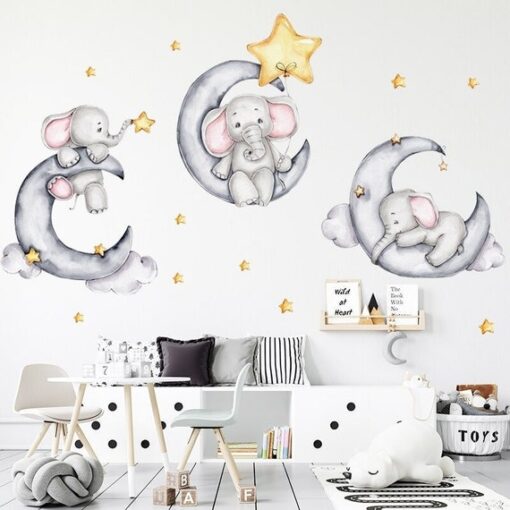 Stickers Chambre Bébé - 3 Petits Eléphants sur la Lune Grise