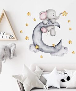 Stickers Chambre Bébé - Petit Eléphant sur la Lune avec une Etoile Ballon Stickers Chambre Bébé - Petit Eléphant sur la Lune avec une Etoile Ballon